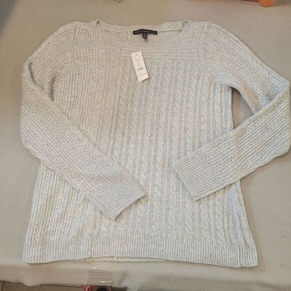White House Black Market Sweaters - White House Black Market Knit Gray Sweater Size Medium